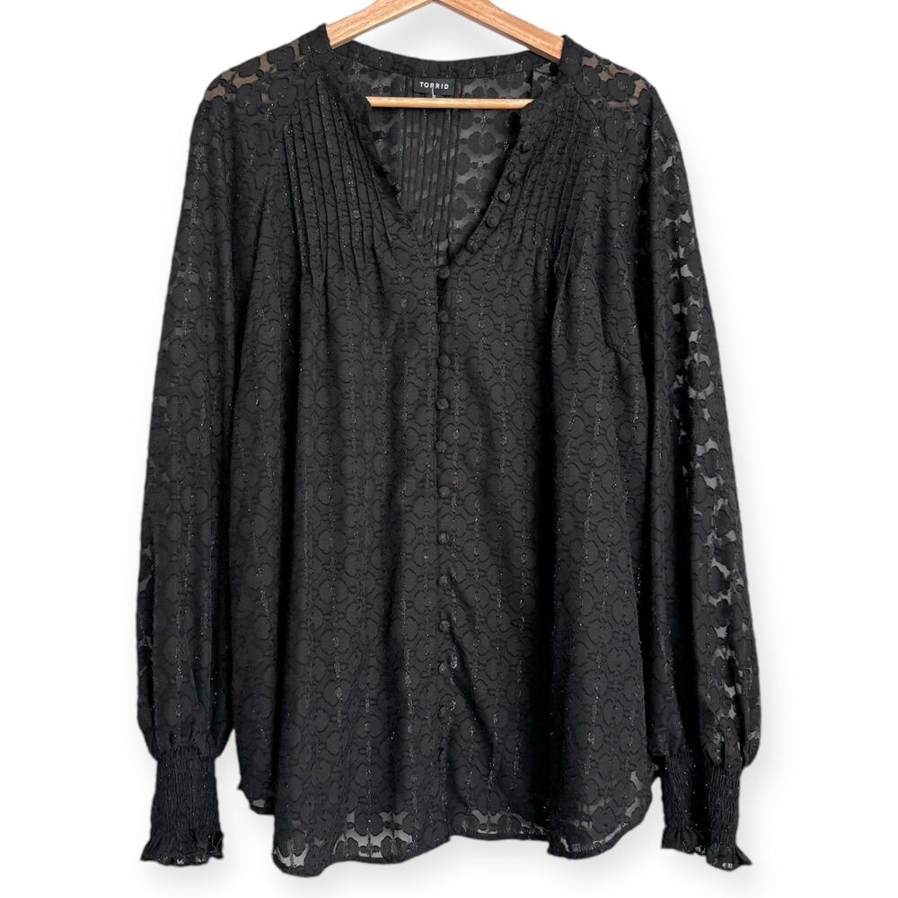 Torrid Size 2 Black Geo Clip Chiffon Smocked Peasant Button Up Blouse Women's 2X